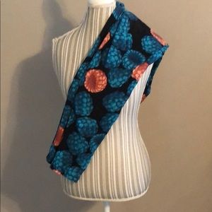 Lularoe tall and curvy leggings.